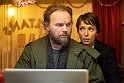 GESCHENKT - Thomas Stipsits, Julia Koschitz - (c) Mona Film/Petro Domenigg