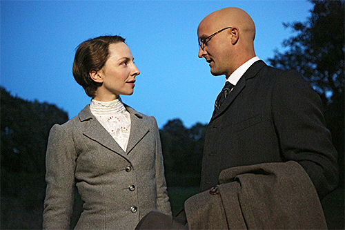 Katharina Schüttler, Maximilian Brückner in "CLARA IMMERWAHR" - Regie: Harald Sicheritz