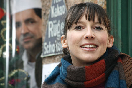 Haydar Zorlu und Maria Köstlinger in "OBEN OHNE WEIHNACHTS-SPECIAL" - ein Film von Reinhard Schwabenitzky