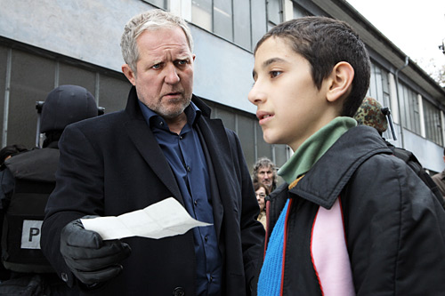 Harald Krassnitzer und Abdlkadir Tuncer in "TATORT - ANGEZHLT" - Regie: Sabine Derflinger