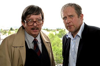 Heribert Sasse und Harald Krassnitzer in "Tatort: Familiensache" - ein Film von Thomas Roth