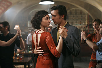 Ursula Strauss und Florian David Fitz in "DER TRAUM VON DER LIEBE" - ein Film von Xaver Schwarzenberger